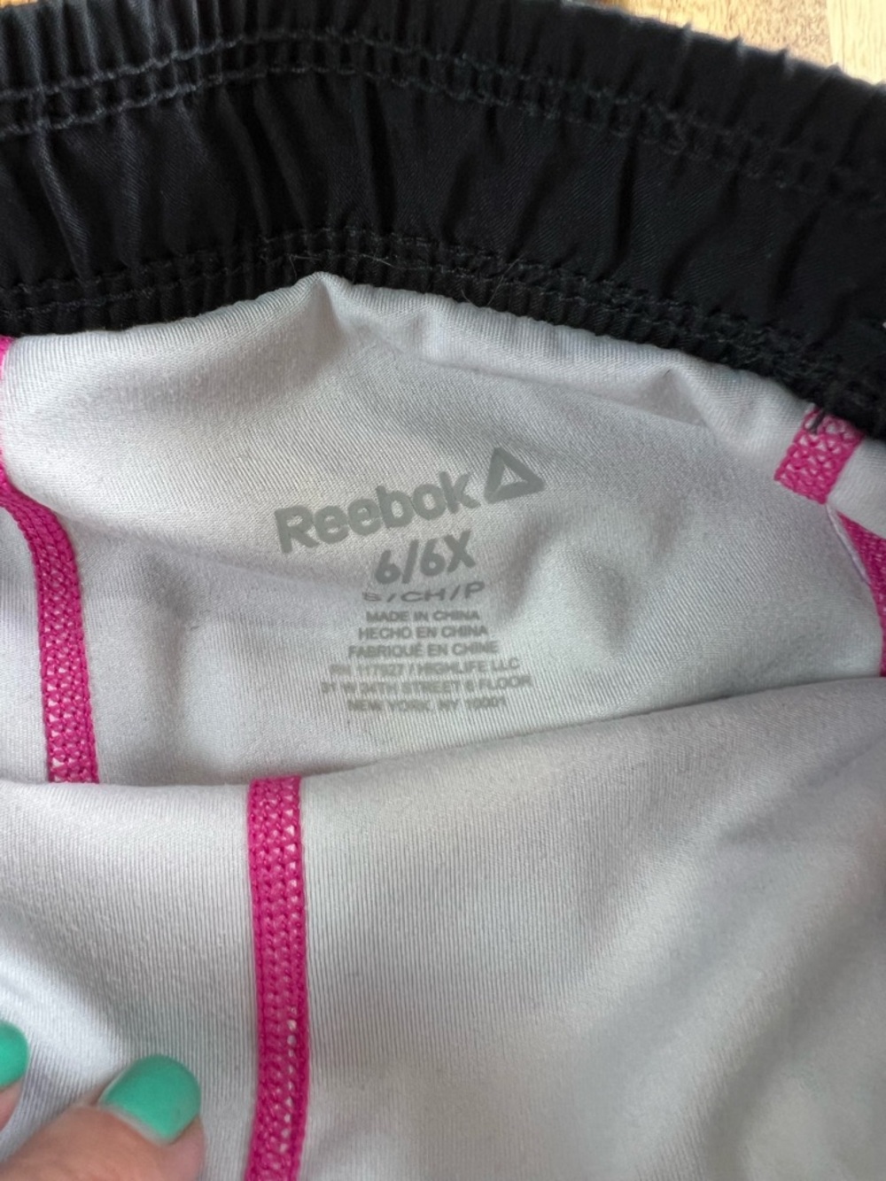 Reebok Girls 6/6X Black Pink 2 in 1 Athletic Shorts Built In Liner - Picture 2 of 6